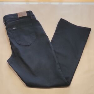 Lee Size 12P Regular Fit Boot Cut Mid Rise Black Jeans, Excellent Used Condition